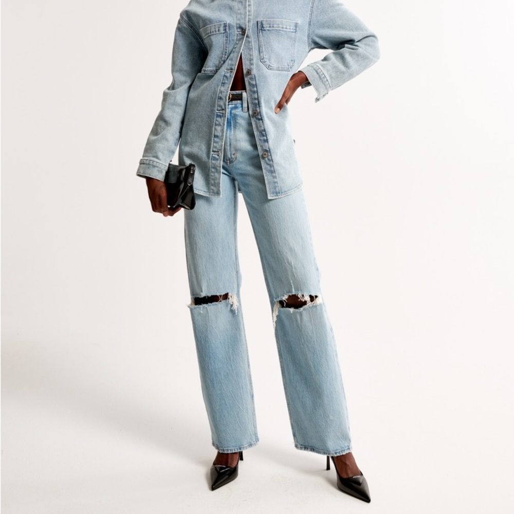Abercrombie & Fitch High Rise 90s Relaxed Jean